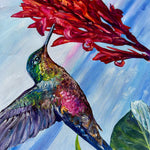 Charger l'image dans la galerie, Tableau exotique, un colibri aux reflets verts et bleus butinant dans les fleurs de ginger tropicales, pour une décoration murale lumineuse et solaire
.