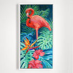 Charger l'image dans la galerie, Tableau sur toile de déco murale jungle et nature au paysage exotique d’animaux avec fleurs et plantes sauvages représentant un flamant rose, des hibiscus blanc et rose, une fleur de strelitzia oiseau de paradis pour une ambiance jungalow et moderne