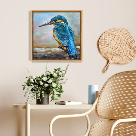 Peinture à l'huile d'un martin pêcheur et tableau sur toile d'un oiseau sauvage bleu sur une branche au couleurs pastel pour deco bohème et nature.