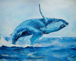 Charger l'image dans la galerie, Peinture baleine bleue d’un tableau mer et nature avec paysage marin rose pastel et bleu clair pour déco moderne et bord de mer représentant sautant dans l'océan