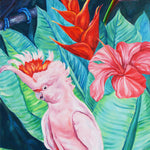 Charger l'image dans la galerie, Tableau jungle sur toile de déco murale nature d’une forêt exotique d’animaux avec fleurs et plantes sauvages représentant un Toucan, un Perroquet, un Cacatoès et des palmier tropicaux pour une ambiance jungle, jungalow et moderne.