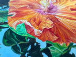 Charger l'image dans la galerie, Tableau de fleurs hibiscus orange et rouge représentation de la beauté de la nature exotique et sauvage des îles de l’océan indien pour une décoration tropicale mer, bohème, jungalow et moderne