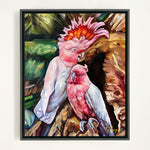 Charger l&#39;image dans la galerie, Tableau représentant des perroquets à huppe rouge, parés de leurs plumes éclatantes, évoluant au sein d&#39;une jungle luxuriante et envoûtante
