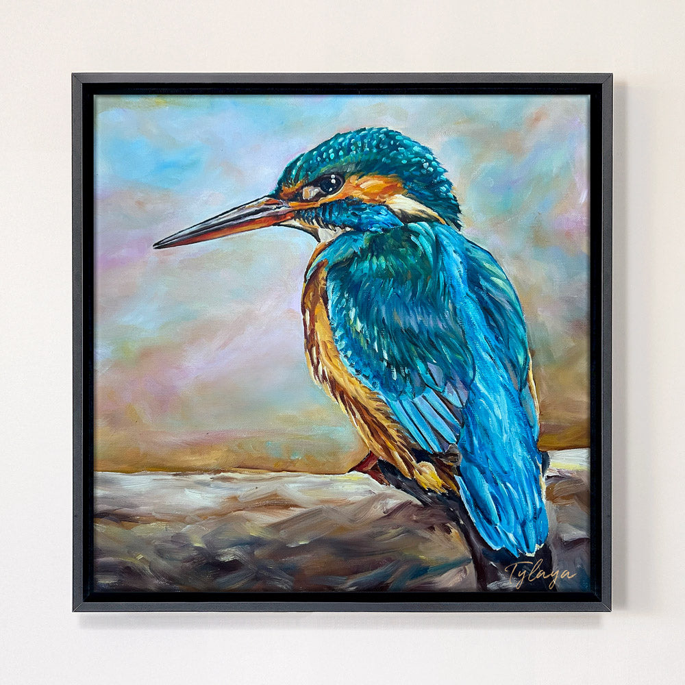Peinture à l'huile d'un martin pêcheur et tableau sur toile d'un oiseau sauvage bleu sur une branche au couleurs pastel pour deco bohème et nature.