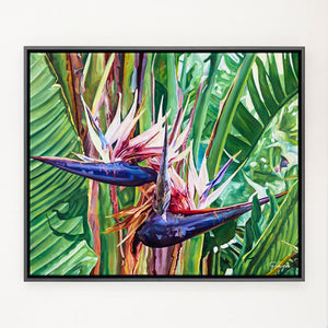 Peinture oiseau de paradis tropical et tableau nature de Fleurs blanches de Ravenala ou arbre du voyageur, rappelant les oiseaux de paradis Strelitzia, une décoration murale bohème, vacances d’été, souvenirs des îles, exotique et chic 