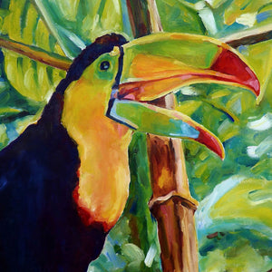 Tableau tropical et nature d’un toucan tropical, chantant dans la jungle exotique entouré de feuilles de palmier et d’arbres : une peinture d’animal colorée, décoration végétale et moderne pour art mural contemporain et design