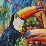 Charger l&#39;image dans la galerie, Tableau tropical et nature d’un trio de trois de toucan tropical chantant dans la jungle exotique entre les feuilles de palmiers multicolores et lumineuses : une peinture d’animaux sauvages, décoration de faune et flore moderne pour art mural contemporain, végétal et design

